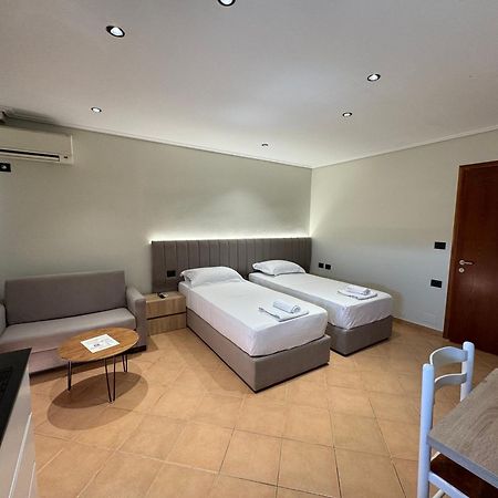 Garden Villa Apartments Sarandë Exterior foto